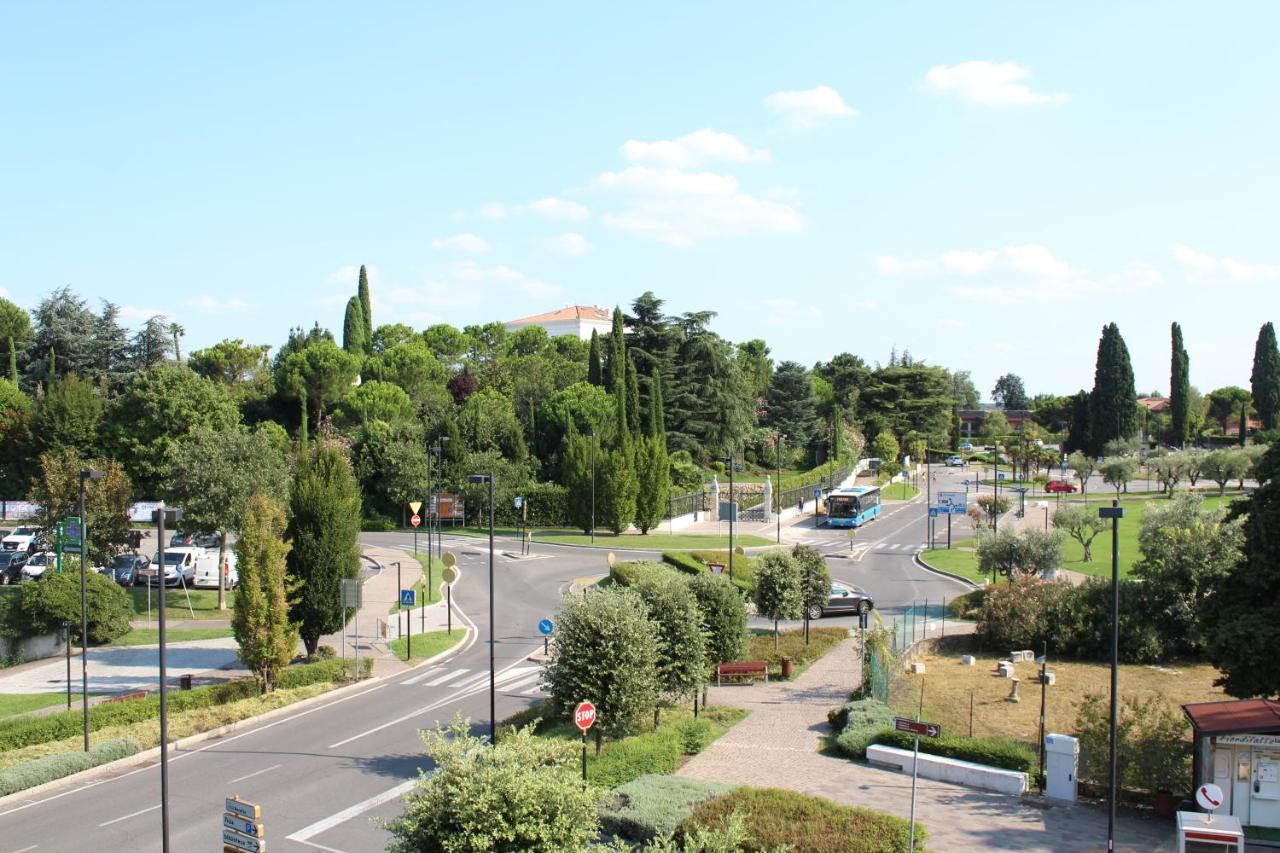 Apart-Hotel La Rocchetta Padenghe sul Garda Extérieur photo