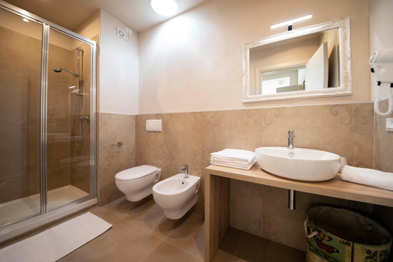 Apart-Hotel La Rocchetta Padenghe sul Garda Extérieur photo